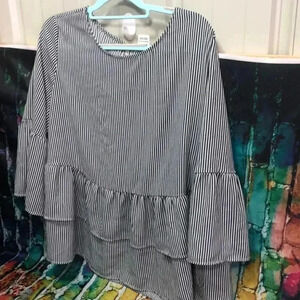 Time and tru plus size top/blouse XXL‎ navy and white
